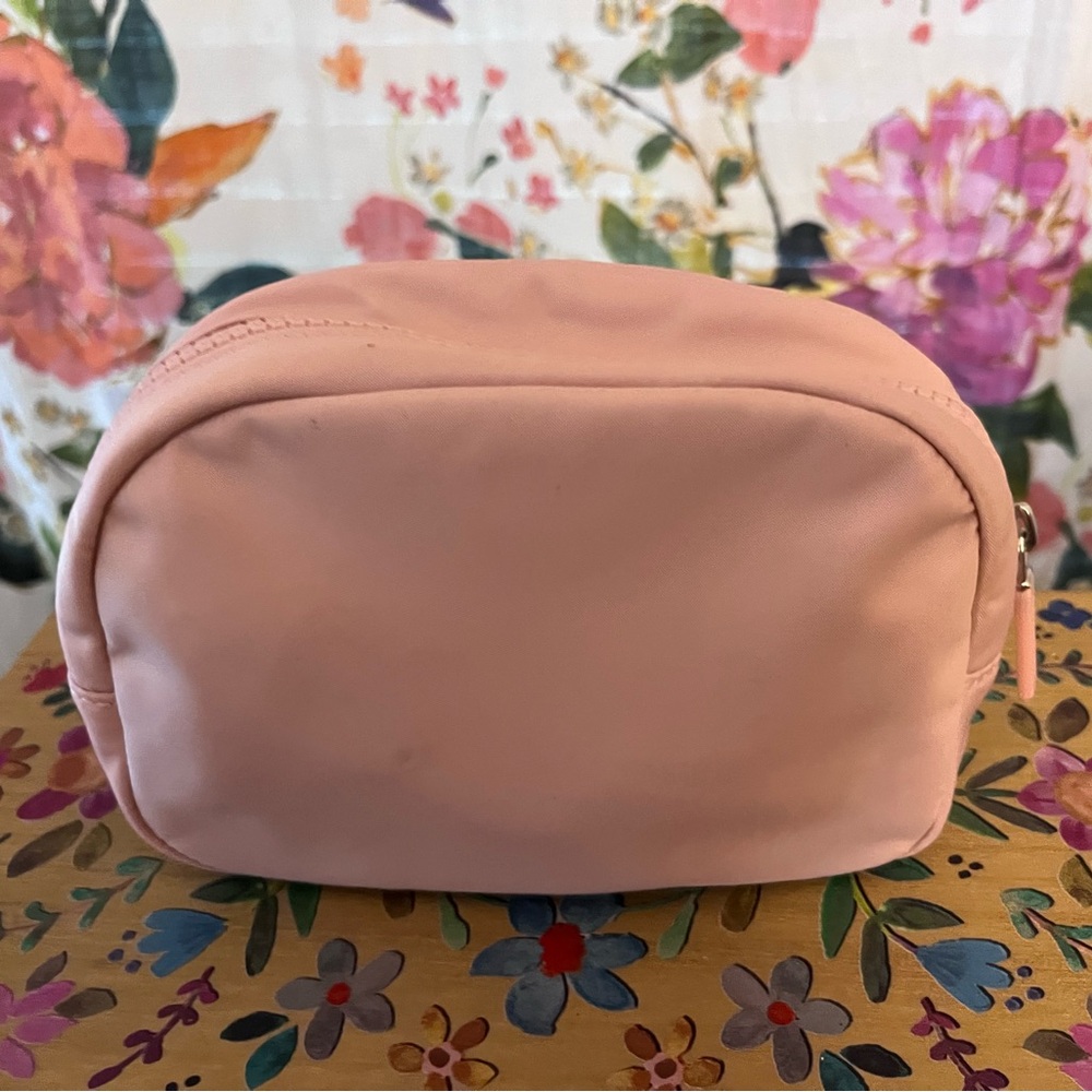 lululemon athletica City Essentials Pouch Mini 2L - Picture 3 of 10